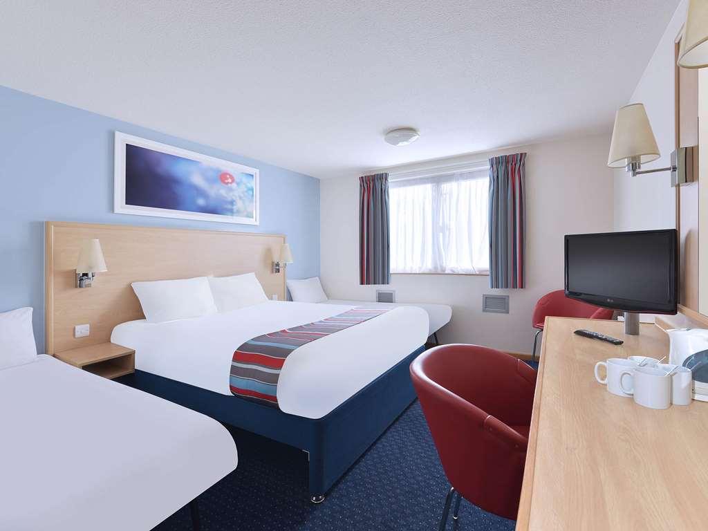 Travelodge Harlow Quarto foto